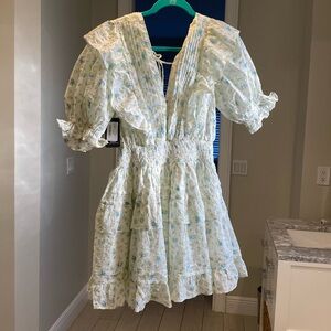 Etiquette new with tags size Medium